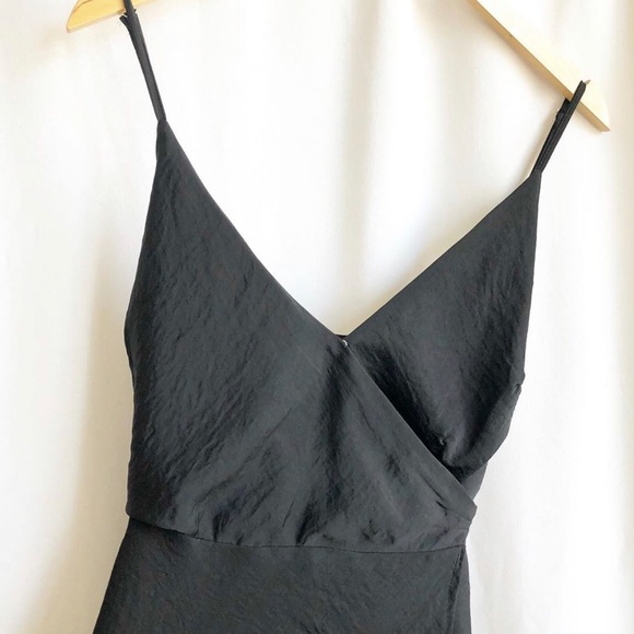 The vintage shop black true wrap v-neck dress - Picture 3 of 6